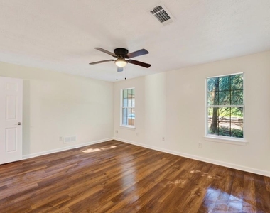2558 Candlewood Way - Photo Thumbnail 16