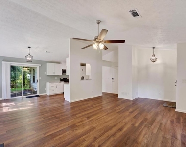 2558 Candlewood Way - Photo Thumbnail 7