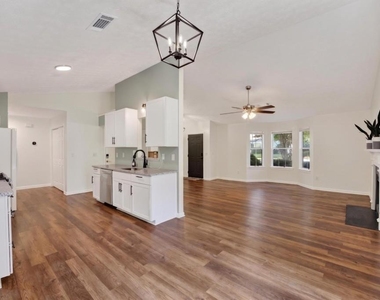 2558 Candlewood Way - Photo Thumbnail 10