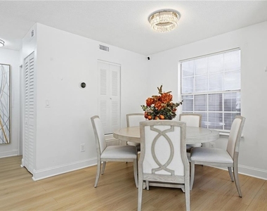 904 Wentworth Court - Photo Thumbnail 4