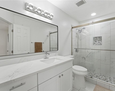 904 Wentworth Court - Photo Thumbnail 19