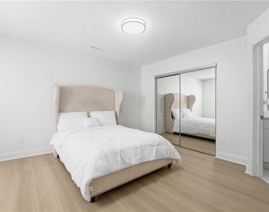 904 Wentworth Court - Photo Thumbnail 16