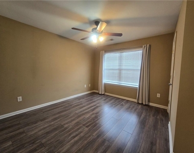 3222 Hidden Cove Circle - Photo Thumbnail 18