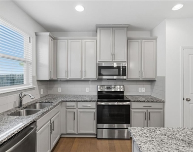 2392 Belmont Place - Photo Thumbnail 6