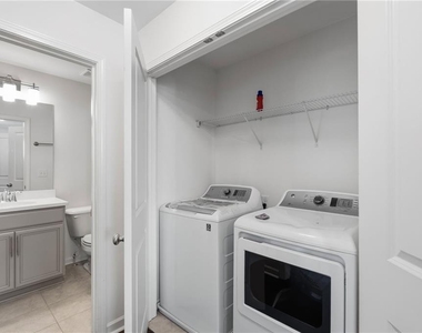 2392 Belmont Place - Photo Thumbnail 23