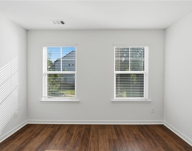 2392 Belmont Place - Photo Thumbnail 11
