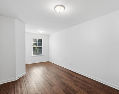 2392 Belmont Place - Photo Thumbnail 20