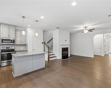 2392 Belmont Place - Photo Thumbnail 7