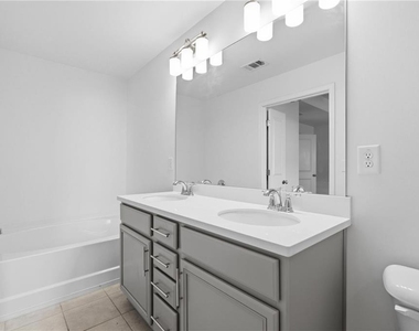 2392 Belmont Place - Photo Thumbnail 18
