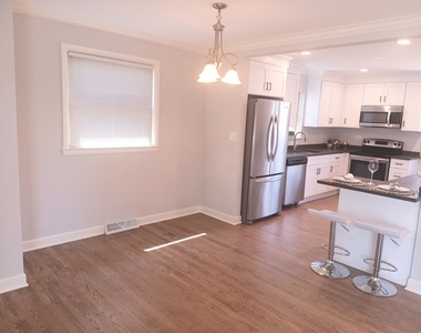 320 N Washington Avenue - Photo Thumbnail 2
