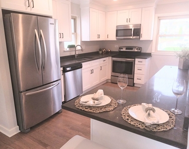 320 N Washington Avenue - Photo Thumbnail 3