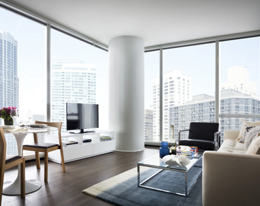 500 N Lake Shore Drive - Photo Thumbnail 2