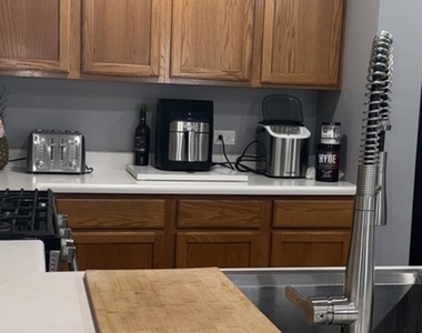 255 Rainier Way - Photo Thumbnail 3