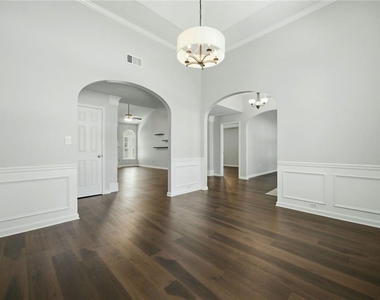 572 Staghorn Lane - Photo Thumbnail 2