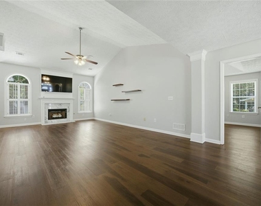 572 Staghorn Lane - Photo Thumbnail 5