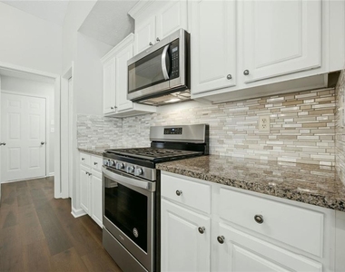 572 Staghorn Lane - Photo Thumbnail 8