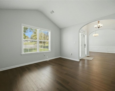 572 Staghorn Lane - Photo Thumbnail 4