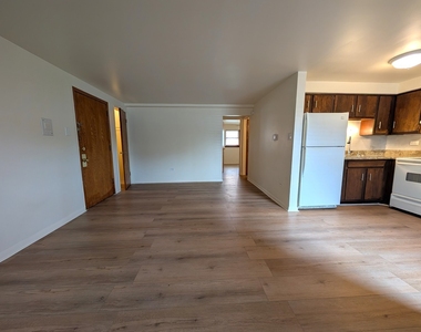 4343 W 63rd Street - Photo Thumbnail 4