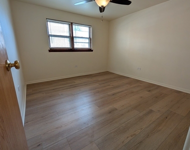 4343 W 63rd Street - Photo Thumbnail 12
