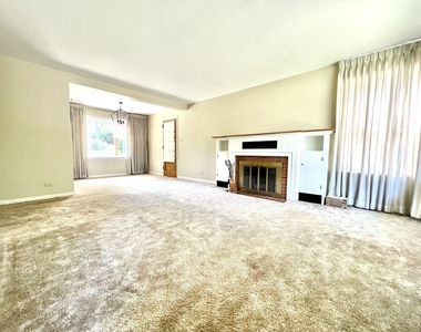 4633 Oakwood Avenue - Photo Thumbnail 1