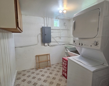8418 W Crain Street - Photo Thumbnail 22