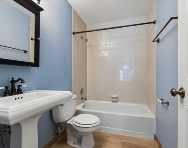 441 Park Ridge Lane - Photo Thumbnail 7