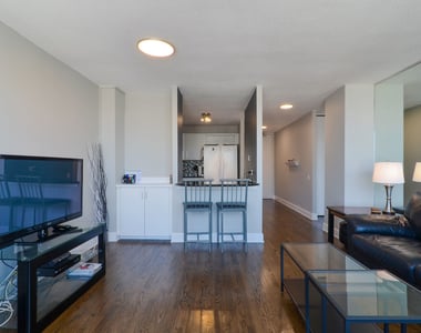 405 N Wabash Avenue - Photo Thumbnail 3