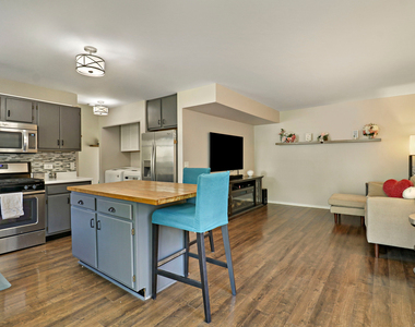 67 W Rustic Lane - Photo Thumbnail 8