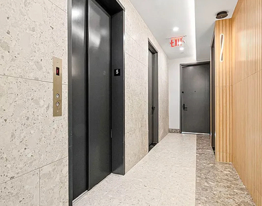 22 Frost Street - Photo Thumbnail 9