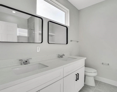 805 Granville Drive - Photo Thumbnail 8