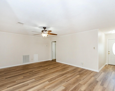 1714 Magnolia Drive - Photo Thumbnail 6