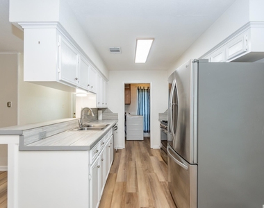 1714 Magnolia Drive - Photo Thumbnail 7