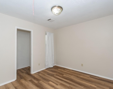 1714 Magnolia Drive - Photo Thumbnail 21
