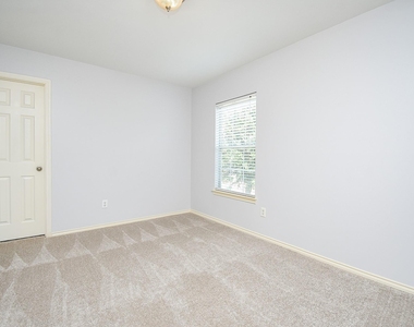 12827 Magenta Oaks Drive - Photo Thumbnail 19