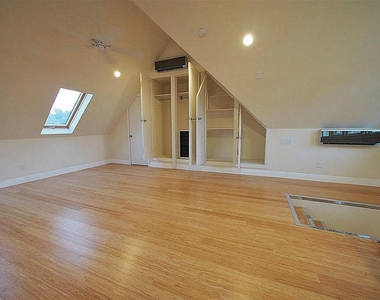 104 Stratford - Photo Thumbnail 6