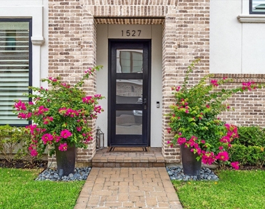 1527 Cunningham Parc Lane - Photo Thumbnail 1
