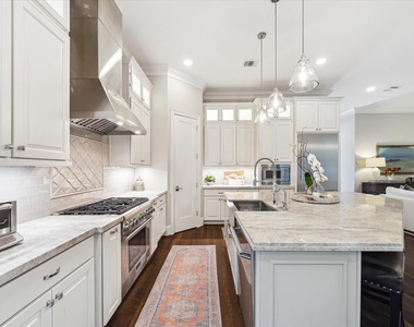 1527 Cunningham Parc Lane - Photo Thumbnail 4