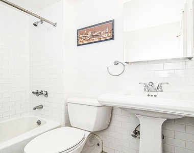 322 West 14th Street - Photo Thumbnail 5