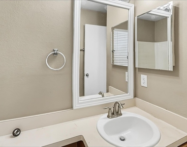 3443 Becker Glen Street - Photo Thumbnail 8