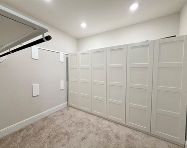 22037 Gateway Arch Drive - Photo Thumbnail 19
