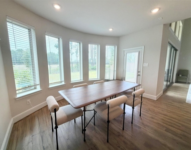 22037 Gateway Arch Drive - Photo Thumbnail 11
