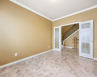 9722 Eagle Peak Ct - Photo Thumbnail 17