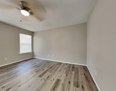 18109 Eganville Circle - Photo Thumbnail 8