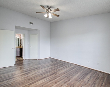 10101 S Gessner Road - Photo Thumbnail 18
