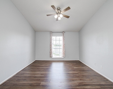 10101 S Gessner Road - Photo Thumbnail 17