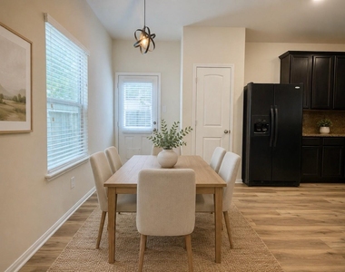 17035 Amarose Drive - Photo Thumbnail 8