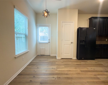 17035 Amarose Drive - Photo Thumbnail 7