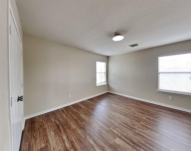 29435 Legends Glen Drive - Photo Thumbnail 20