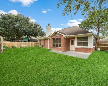 18423 Cobblestone Drive - Photo Thumbnail 9
