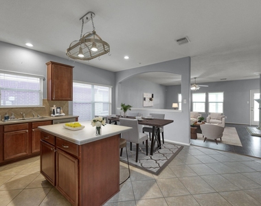 30327 Deleon Fields Drive - Photo Thumbnail 8